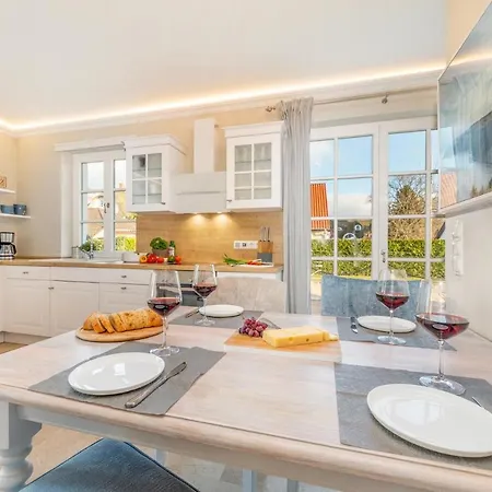 Traumhaus Unter Reet Apartmán Zingst